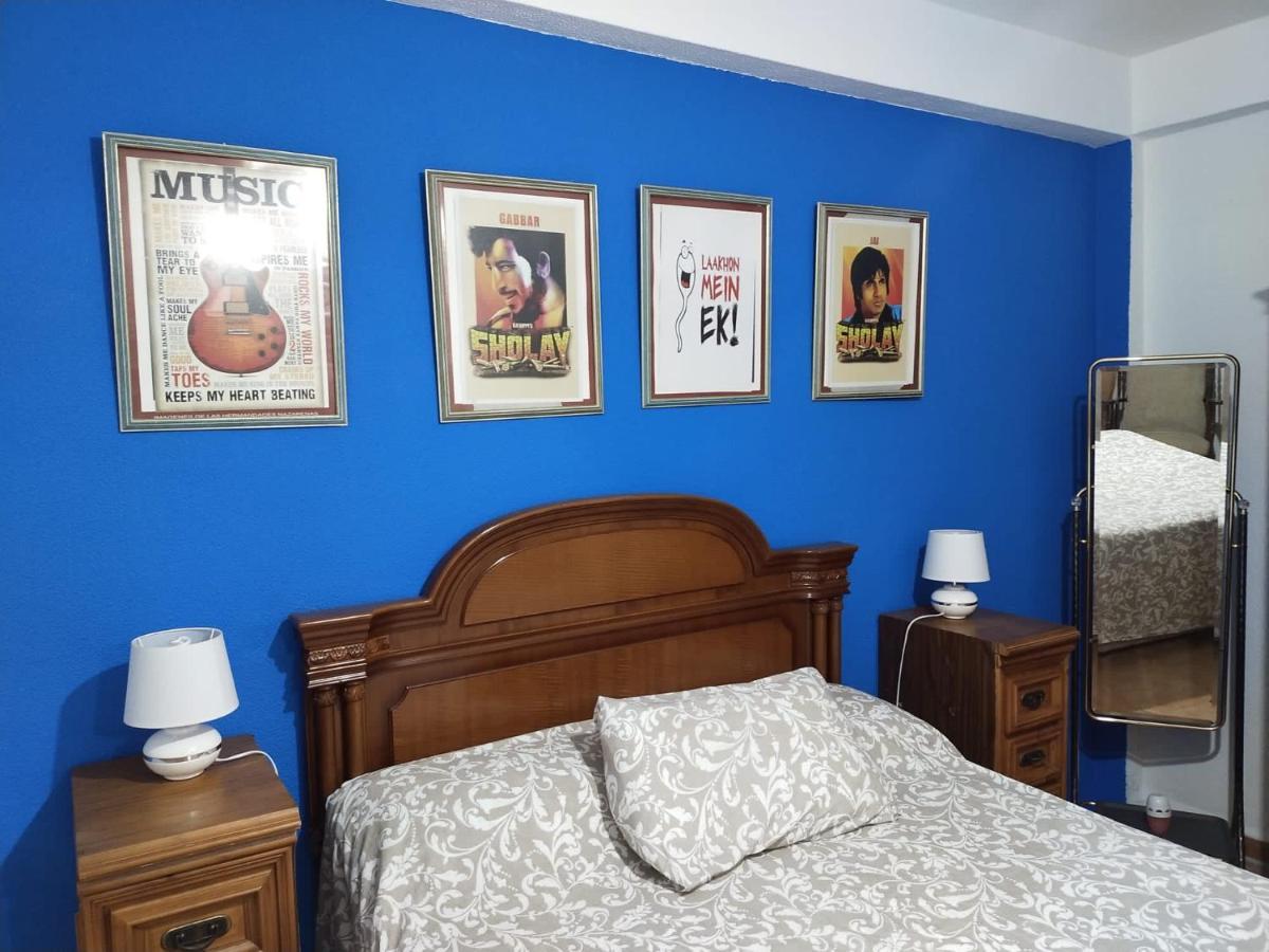 An Indian Bollywood Experience - For Families, Couples & Business Trips Appartement Sevilla